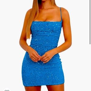 New size 4 aqua sequin dress